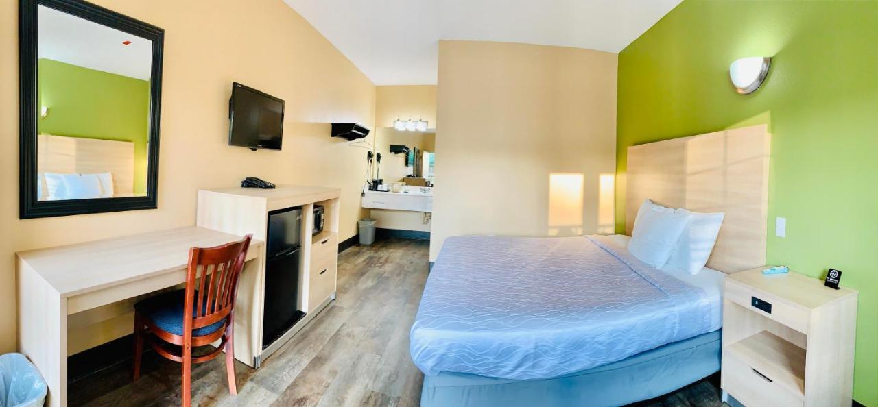 Weston Inn & Suites Rusk Экстерьер фото