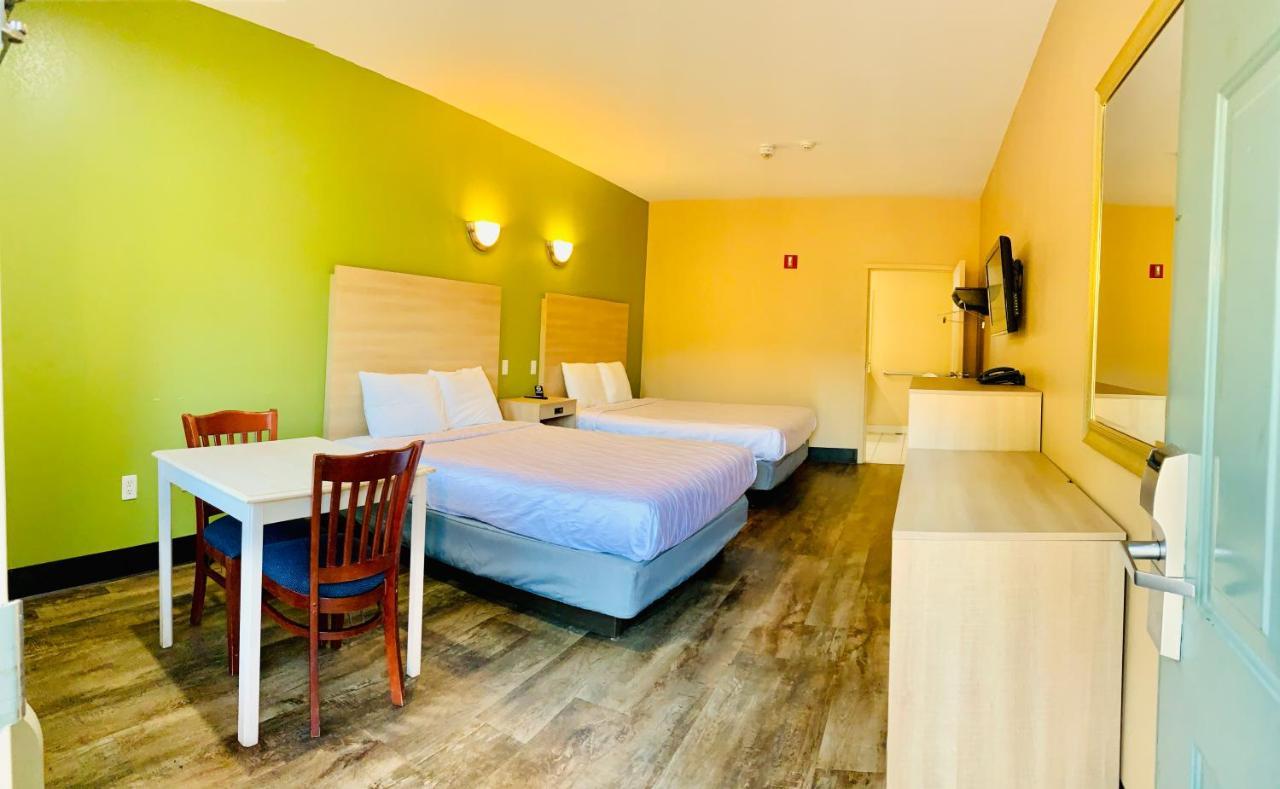 Weston Inn & Suites Rusk Экстерьер фото