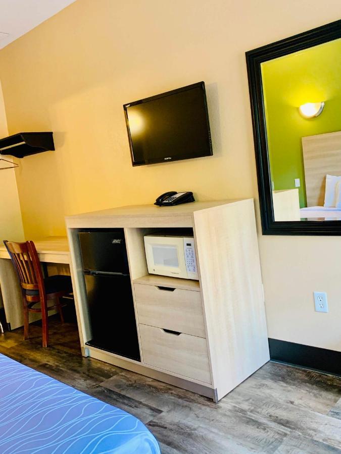 Weston Inn & Suites Rusk Экстерьер фото