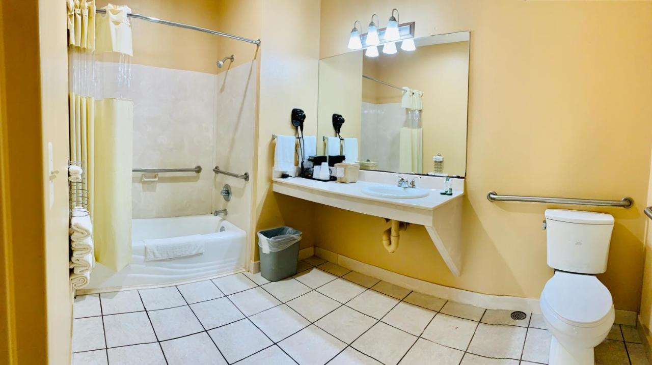 Weston Inn & Suites Rusk Экстерьер фото